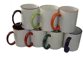 Personalização de caneca de porcelana